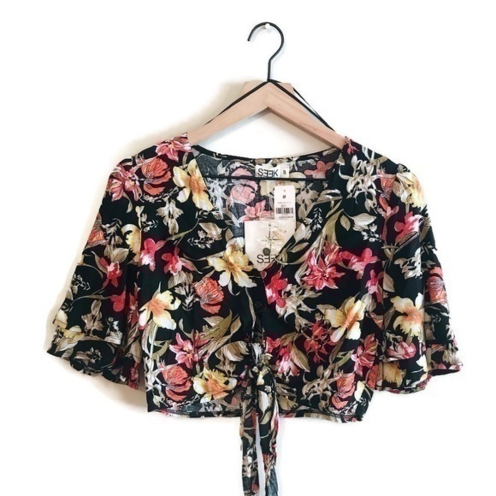 LF Seek the Label Floral Tie Front Crop Top SM NWT
